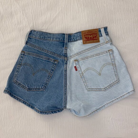 NEVER WORN Levis 501 Jean Shorts Two Tone Split Color- Size 25 - Picture 2 of 6